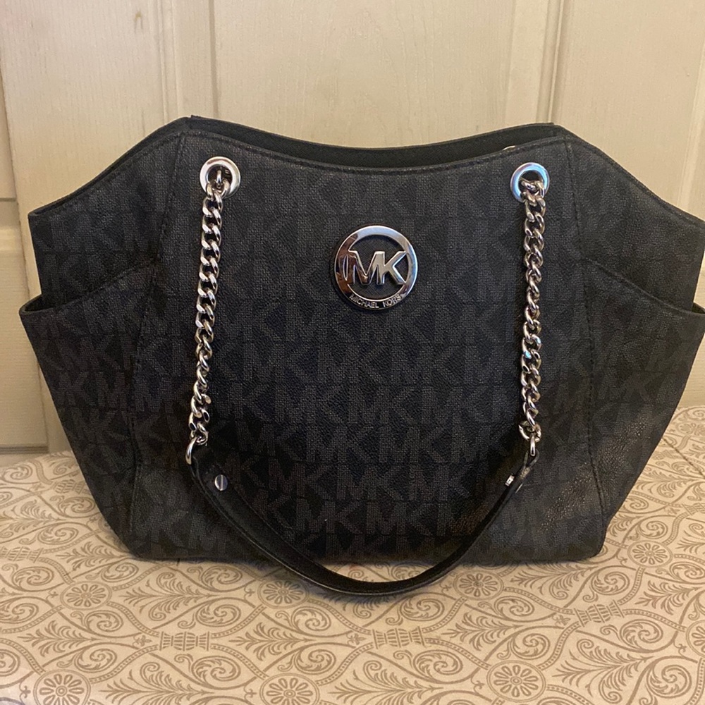 Beautiful MK BAG NEW WITH OUT TAGS